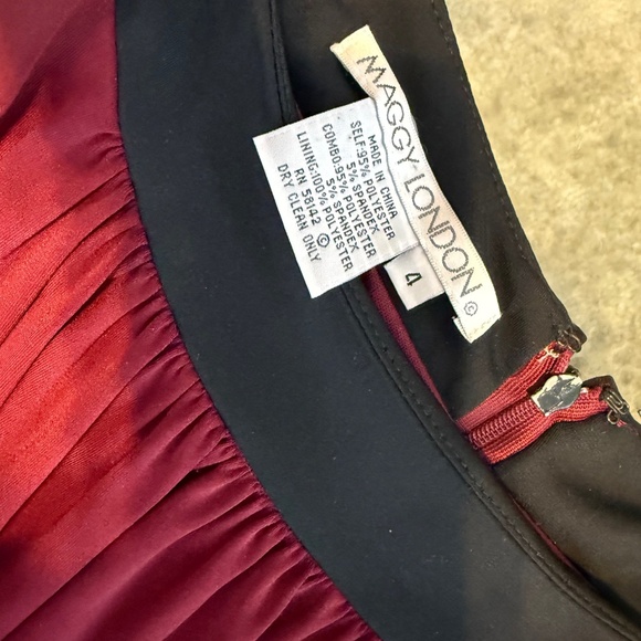 Maggie London stretch knit, dark red and black tie dress with pockets. Size 4. - Picture 3 of 4